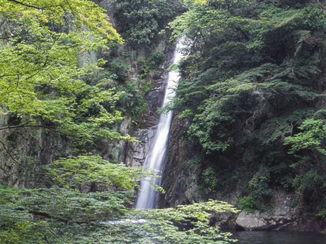 関西で必ず行きたい ガイド編集部おすすめの滝スポット まっぷるトラベルガイド