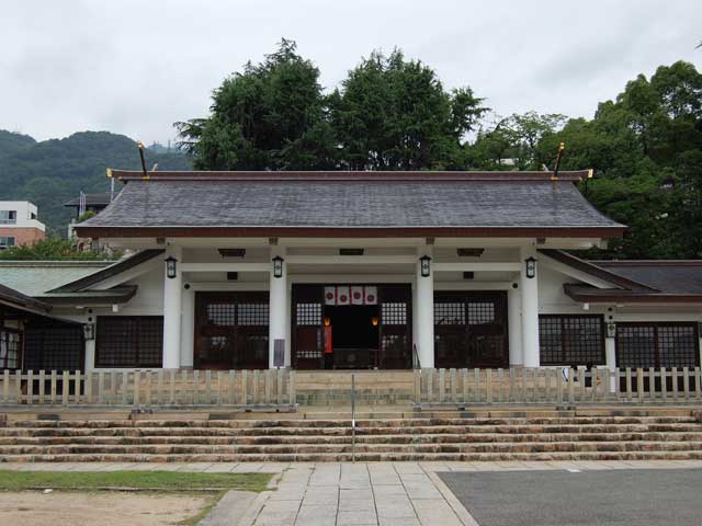 神戸護国神社の営業時間 場所 地図等の情報 まっぷるトラベルガイド