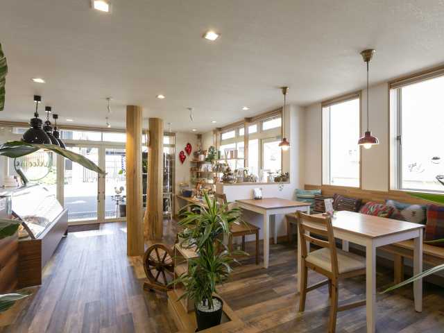 富永製菓 ー おみやげには オニオンケーキ 営業時間 場所 地図等の情報 まっぷるトラベルガイド