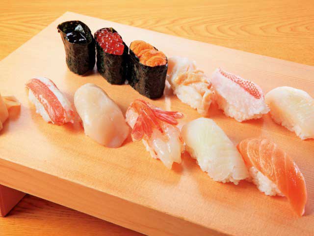 知床 阿寒 釧路 稚内で必ず食べたい ガイド編集部おすすめの寿司 回転寿司スポット まっぷるトラベルガイド