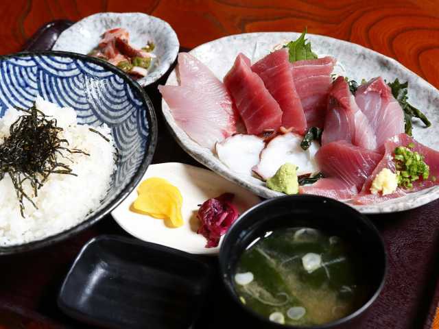 勝浦 御宿で必ず食べたい ガイド編集部おすすめの海鮮料理スポット まっぷるトラベルガイド