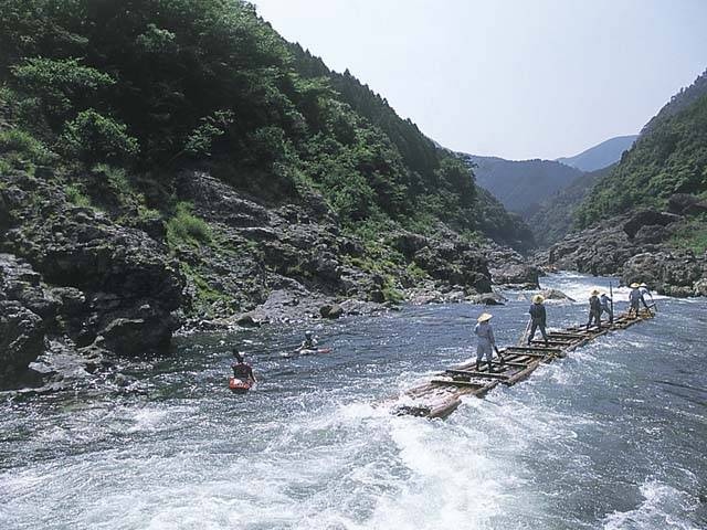 北山川観光筏下りの営業時間 場所 地図等の情報 まっぷるトラベルガイド