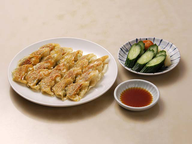 大阪キタで必ず食べたい ガイド編集部おすすめの餃子 シュウマイスポット まっぷるトラベルガイド