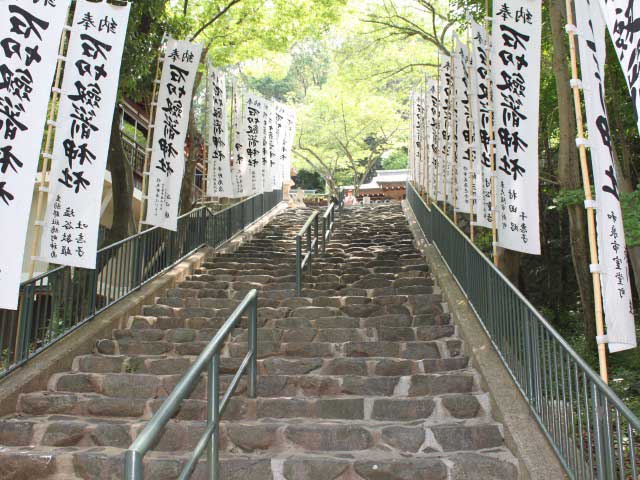 石切劔箭神社上之社の営業時間 場所 地図等の情報 まっぷるトラベルガイド