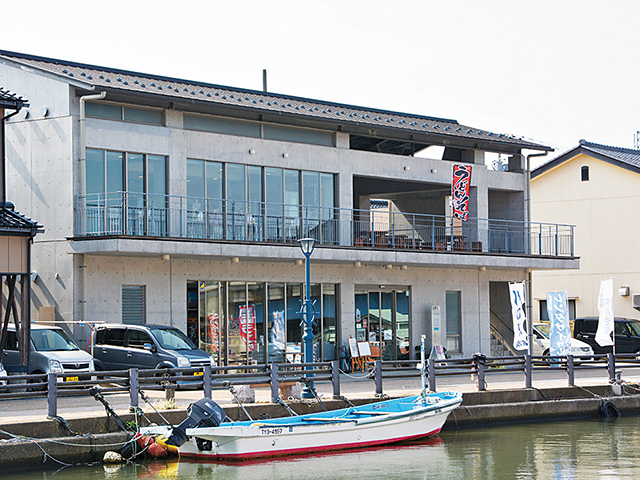 川の駅新湊の営業時間 場所 地図等の情報 まっぷるトラベルガイド