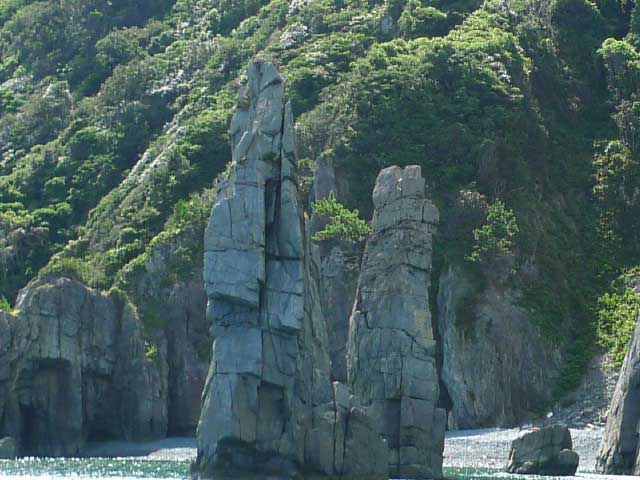 青海島 観光汽船の営業時間 場所 地図等の情報 まっぷるトラベルガイド