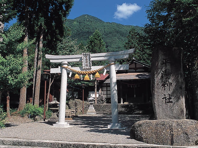飛騨 白川郷で必ず行きたい ガイド編集部おすすめの神社 稲荷 権現 スポット まっぷるトラベルガイド