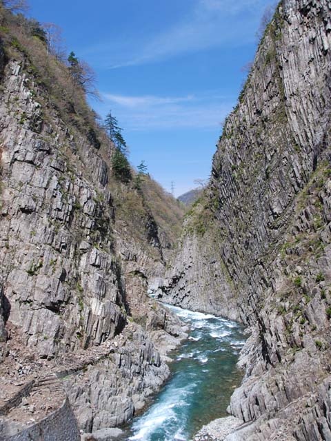 清津峡の営業時間 場所 地図等の情報 まっぷるトラベルガイド