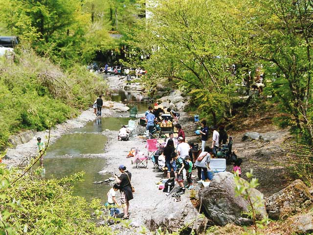 アメリカキャンプ村の営業時間 場所 地図等の情報 まっぷるトラベルガイド