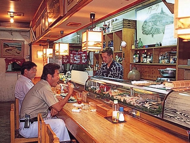 糸満市で必ず食べたい ガイド編集部おすすめの居酒屋スポット まっぷるトラベルガイド 糸満市で必ず食べたい ガイド編集部おすすめの居酒屋スポット まっぷるトラベルガイド