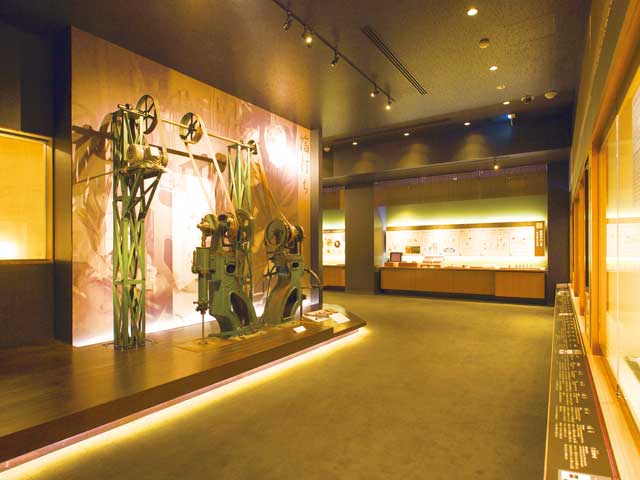 金沢市立安江金箔工芸館の営業時間 場所 地図等の情報 まっぷるトラベルガイド