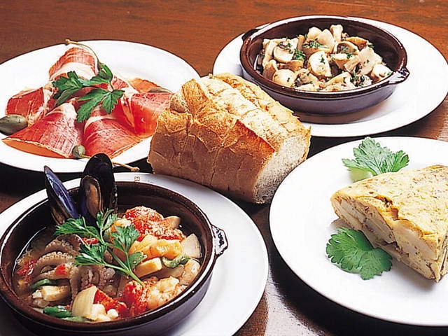 横浜ベイで必ず食べたい ガイド編集部おすすめのスペイン料理スポット まっぷるトラベルガイド