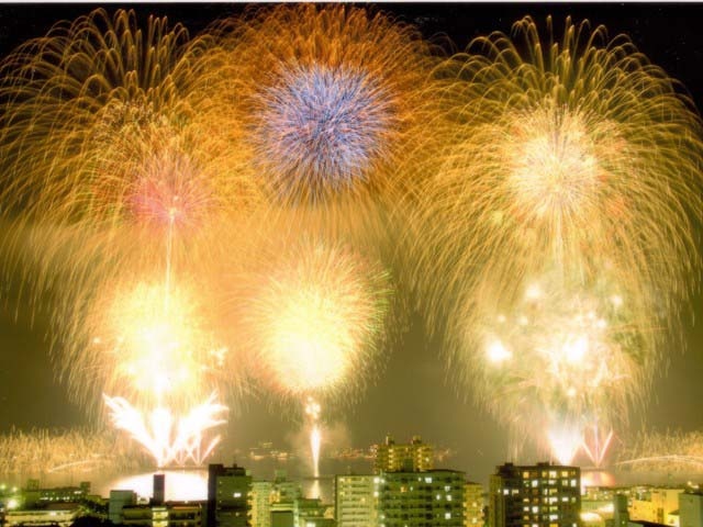 安針塚駅のおすすめのイベントスポットをご紹介します 夏の夜を彩る花火大会 よこすか開国祭のメインイベントの一つ 開国花火大会 など情報満載