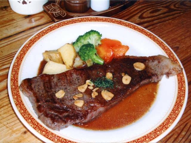 信州 清里で必ず食べたい ガイド編集部おすすめのステーキ ハンバーグスポット まっぷるトラベルガイド