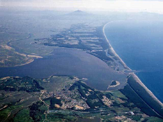 十三湖中の島ブリッジパーク ー 十三湖に浮かんだ小さな島 営業時間 場所 地図等の情報 まっぷるトラベルガイド