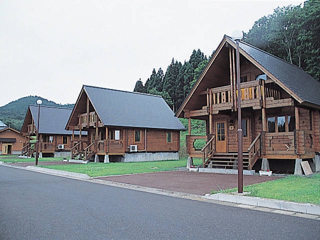 夜越山オートキャンプ場の営業時間 場所 地図等の情報 まっぷるトラベルガイド