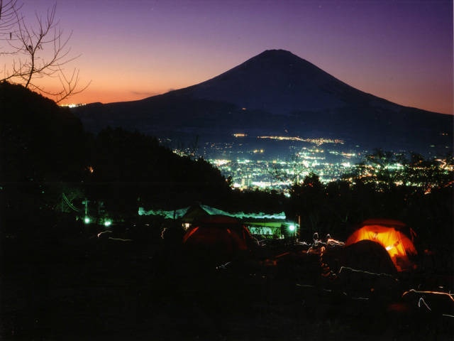 乙女森林公園第2キャンプ場 ー ユニットバスやキッチンが整うコテージもあり富士山が一望できる 営業時間 場所 地図等の情報 まっぷるトラベルガイド