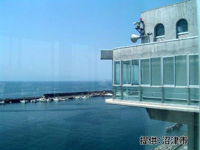 沼津港大型展望水門びゅうお ー 日本最大級の水門から眺める絶景 営業時間 場所 地図等の情報 まっぷるトラベルガイド