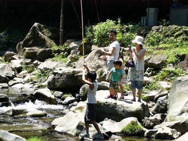 伊豆 箱根で必ず行きたい ガイド編集部おすすめの釣り堀スポット まっぷるトラベルガイド