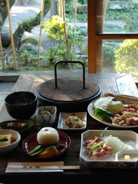 地鶏炭火焼 古里庵 霧島店の営業時間 場所 地図等の情報 まっぷるトラベルガイド