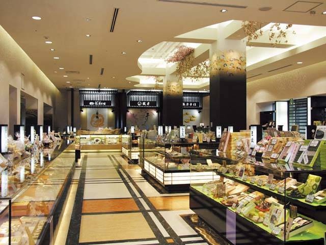 京都駅ビル専門店街ザ・キューブ