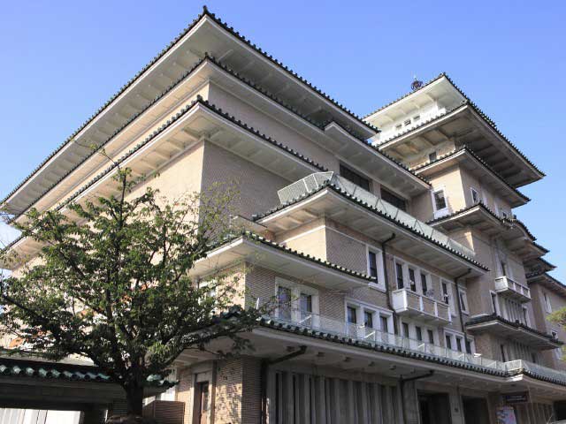 弥栄会館ギオンコーナー