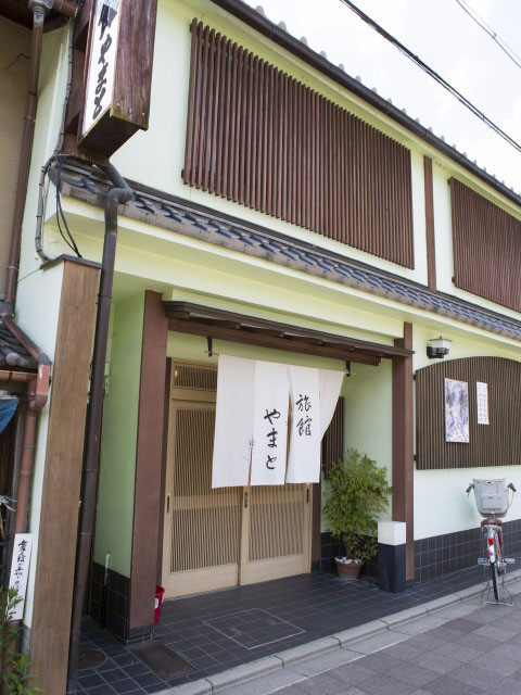 旅館やまと