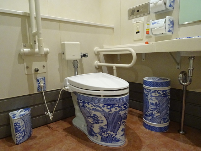 佐賀県立九州陶磁文化館の画像 4枚目