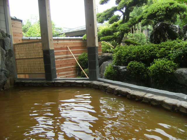 石道温泉