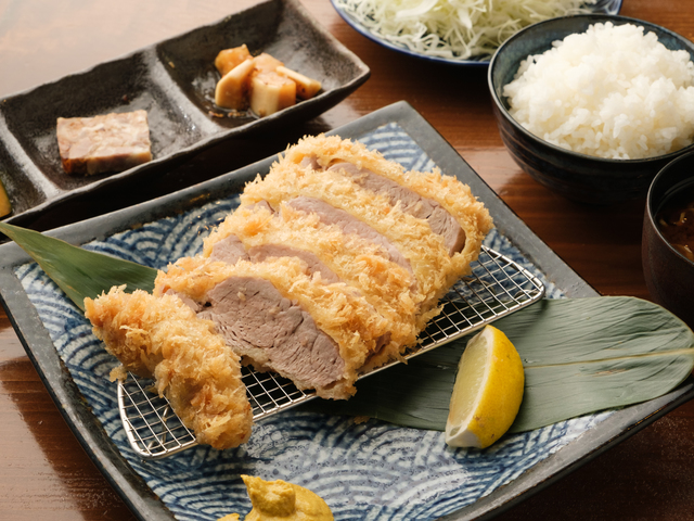 とんかつ串揚げ 優膳の画像 1枚目