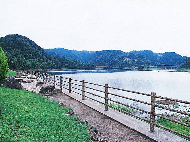 亀山湖の画像 3枚目