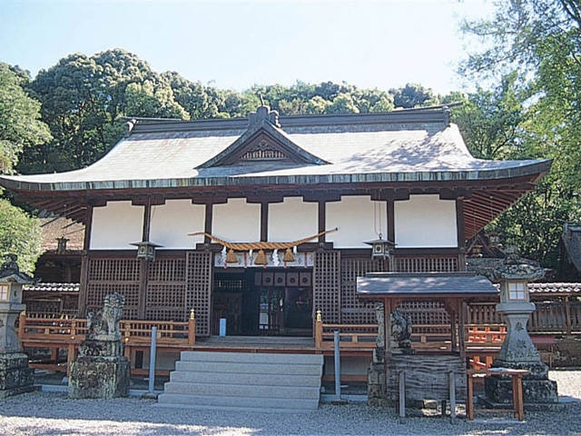 闘鶏神社