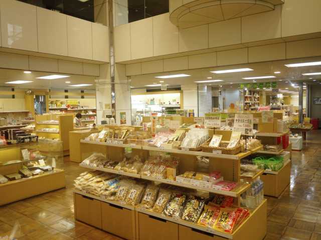 秩父地場産センター物産館