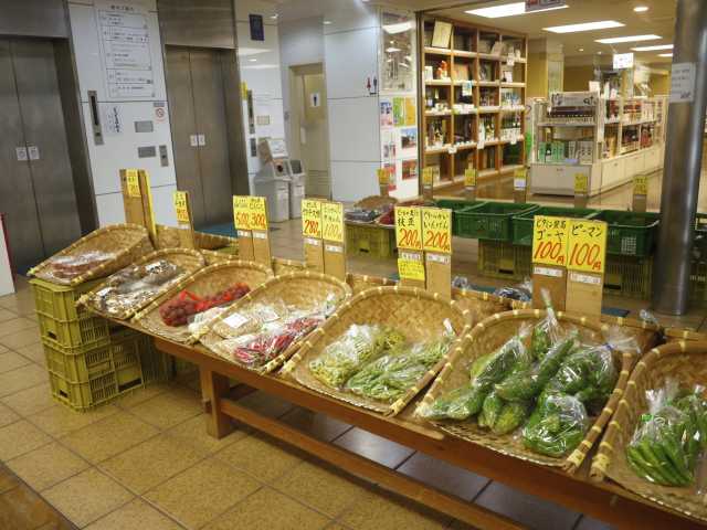 秩父地場産センター物産館