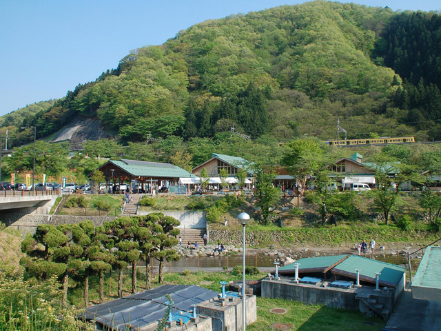 道の駅 果樹公園あしがくぼ