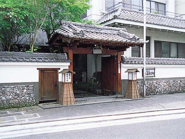 日田の宿 よろづや