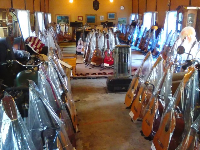 湯布院ギター博物館