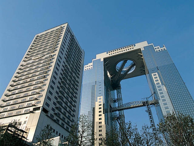 新梅田シティ