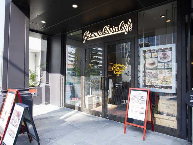 Glorious Chain Cafe