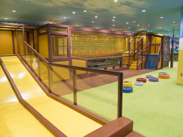 ENTERTAINMENT FIELD