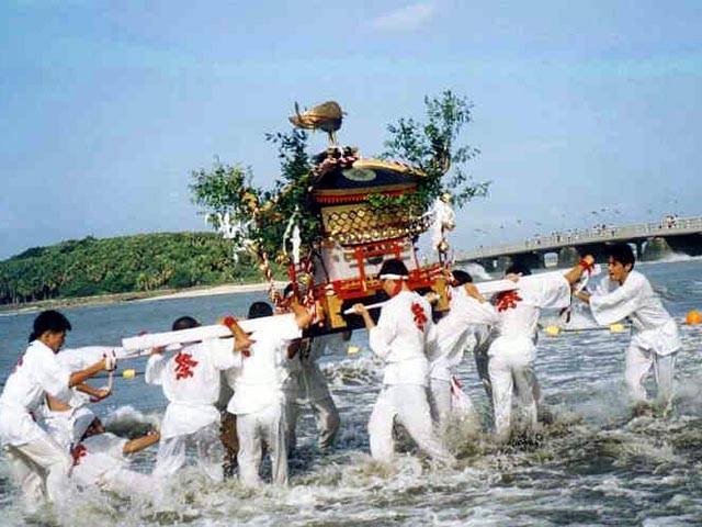 青島神社 海を渡る祭礼