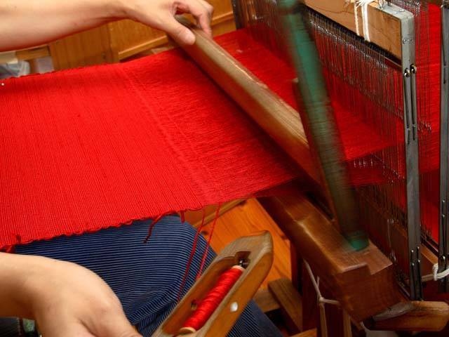 綾の手紬染織工房