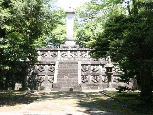 前田利長墓所