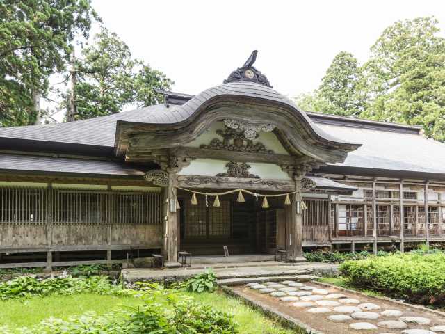 羽黒山斎館