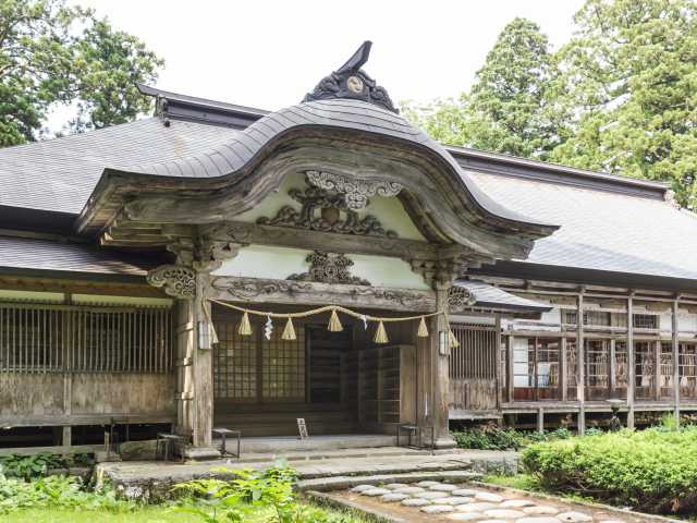 羽黒山斎館