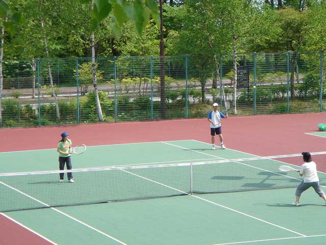 清里の森・テニスコート