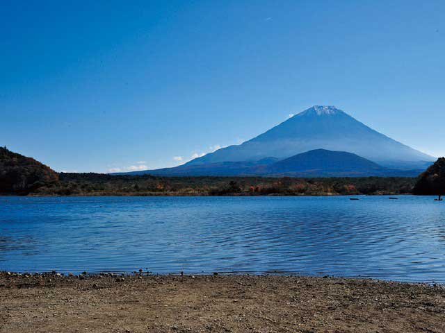 精進湖の画像 4枚目