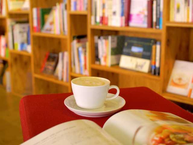BOOKS&CAFE