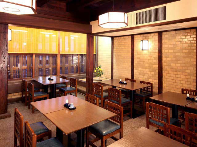 お食事処 鶴形