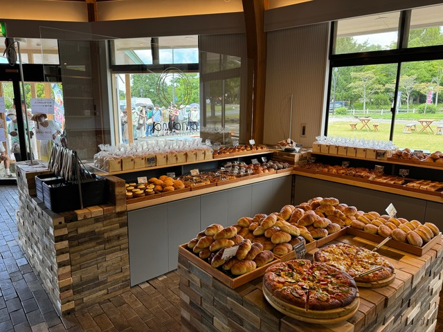 ベーカリーズキッチン オハナ 道の駅蒜山高原店の画像 1枚目